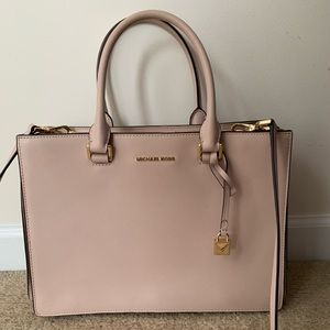 MK purse
